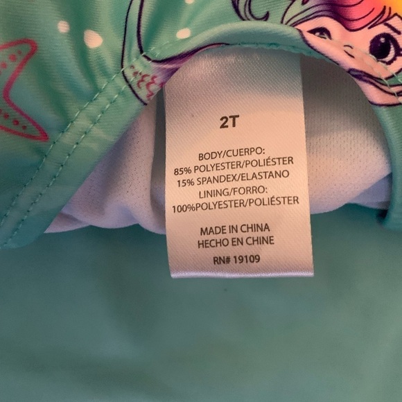 Caribbean Joe Girl’s Swimsuit With Short Sleeve Rash Guard Set 2-T - Picture 5 of 9